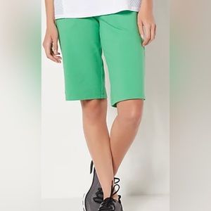 NWOT Women with Control Regular Wicked Bermuda Short with Pocket